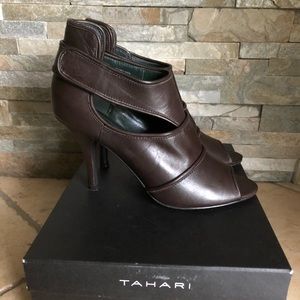 Brown Leather Cut-Out Peep Toe Sandals